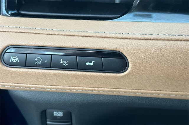 Used 2025 INFINITI QX80 Sensory image 35