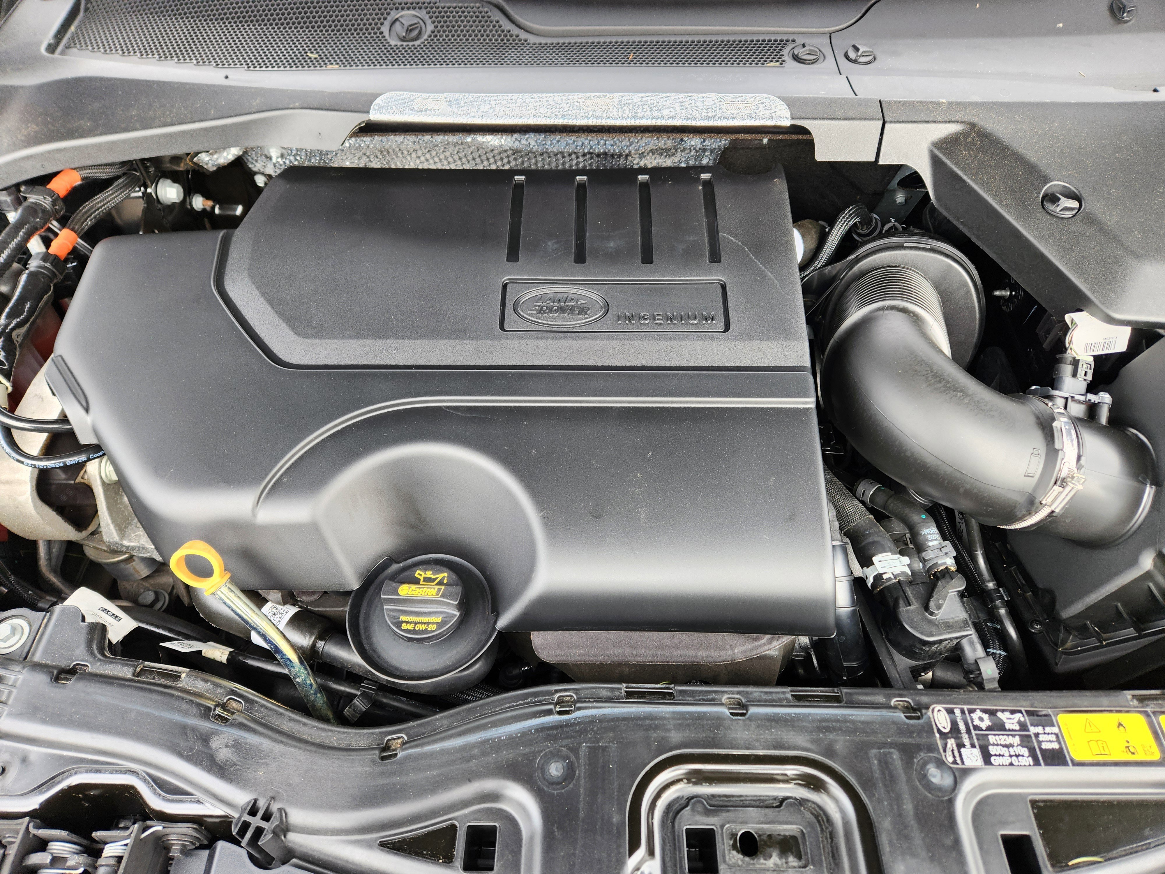 Certified 2025 Land Rover Discovery Sport S image 9