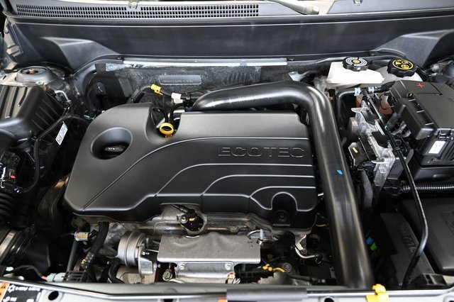 Used 2024 Chevrolet Equinox LT image 28