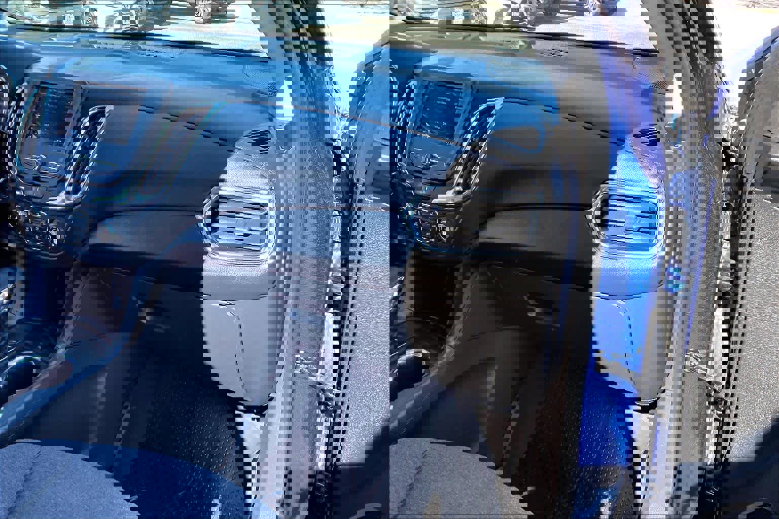 Used 2022 Chevrolet Equinox LT image 18