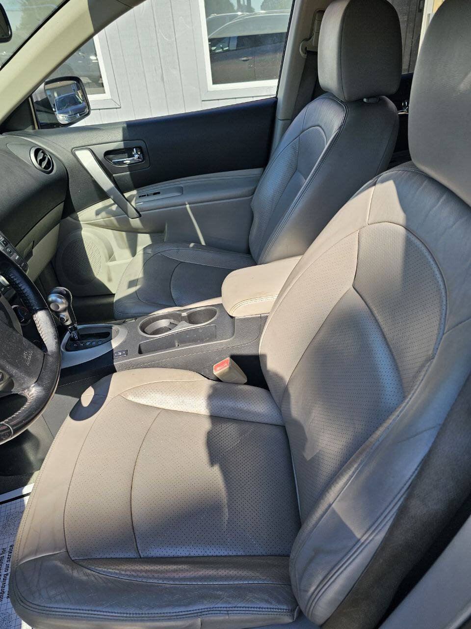 Used 2010 Nissan Rogue SL w/ Premium Pkg AWD/4WD image 10