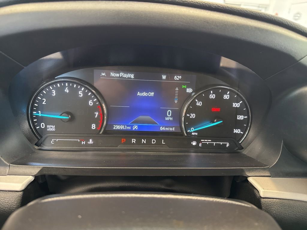 Used 2024 Ford Explorer XLT w/ Equipment Group 202A AWD/4WD image 9