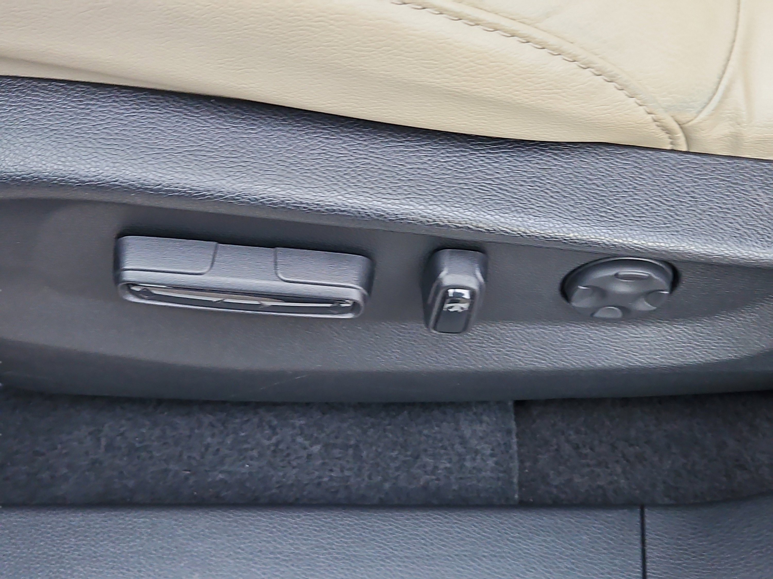 Used 2018 Honda CR-V Touring image 17