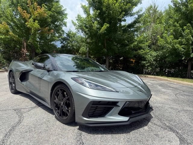 Used 2022 Chevrolet Corvette Stingray Convertible w/ Z51 Performance Package RWD image 4