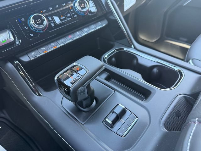 New 2026 GMC Sierra 1500 AT4X w/ LPO, Black Badging Package AWD/4WD image 8