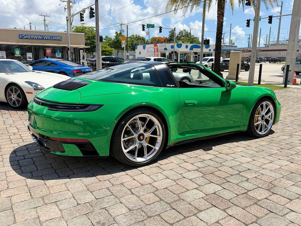 Used 2021 Porsche 911 Targa 4 AWD/4WD image 13