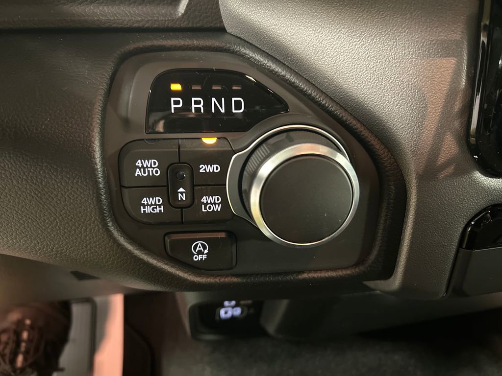 New 2026 RAM 1500 4x4 Crew Cab image 18