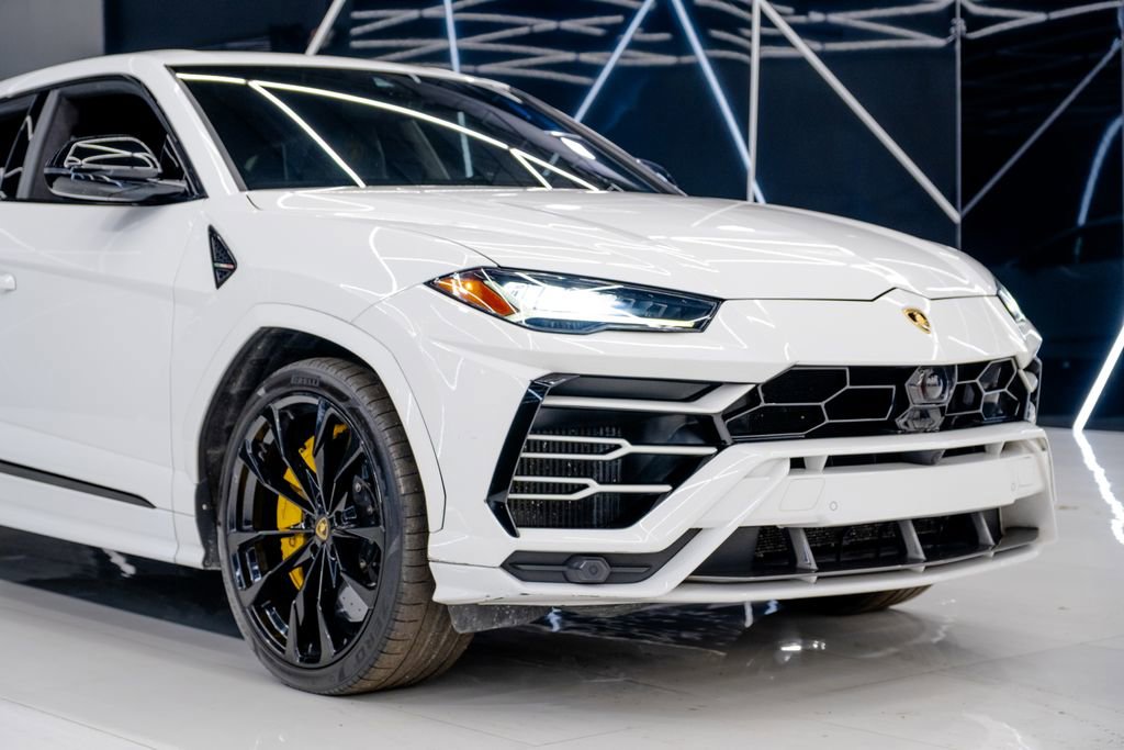 Used 2021 Lamborghini Urus image 5
