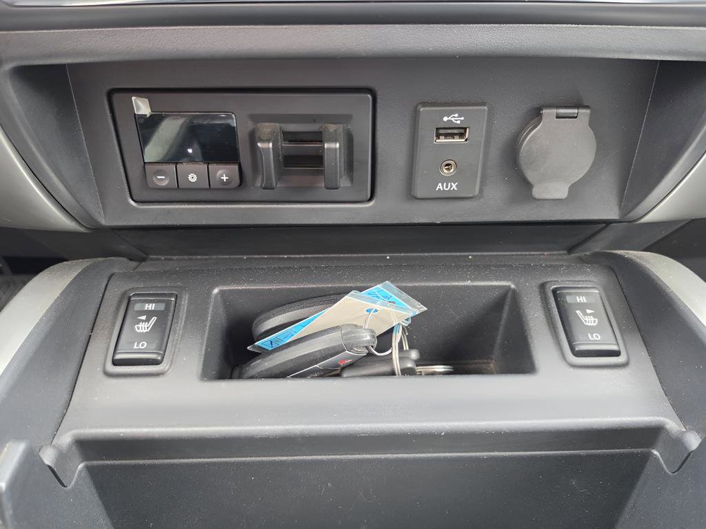 Used 2017 Nissan Titan SV RWD image 27