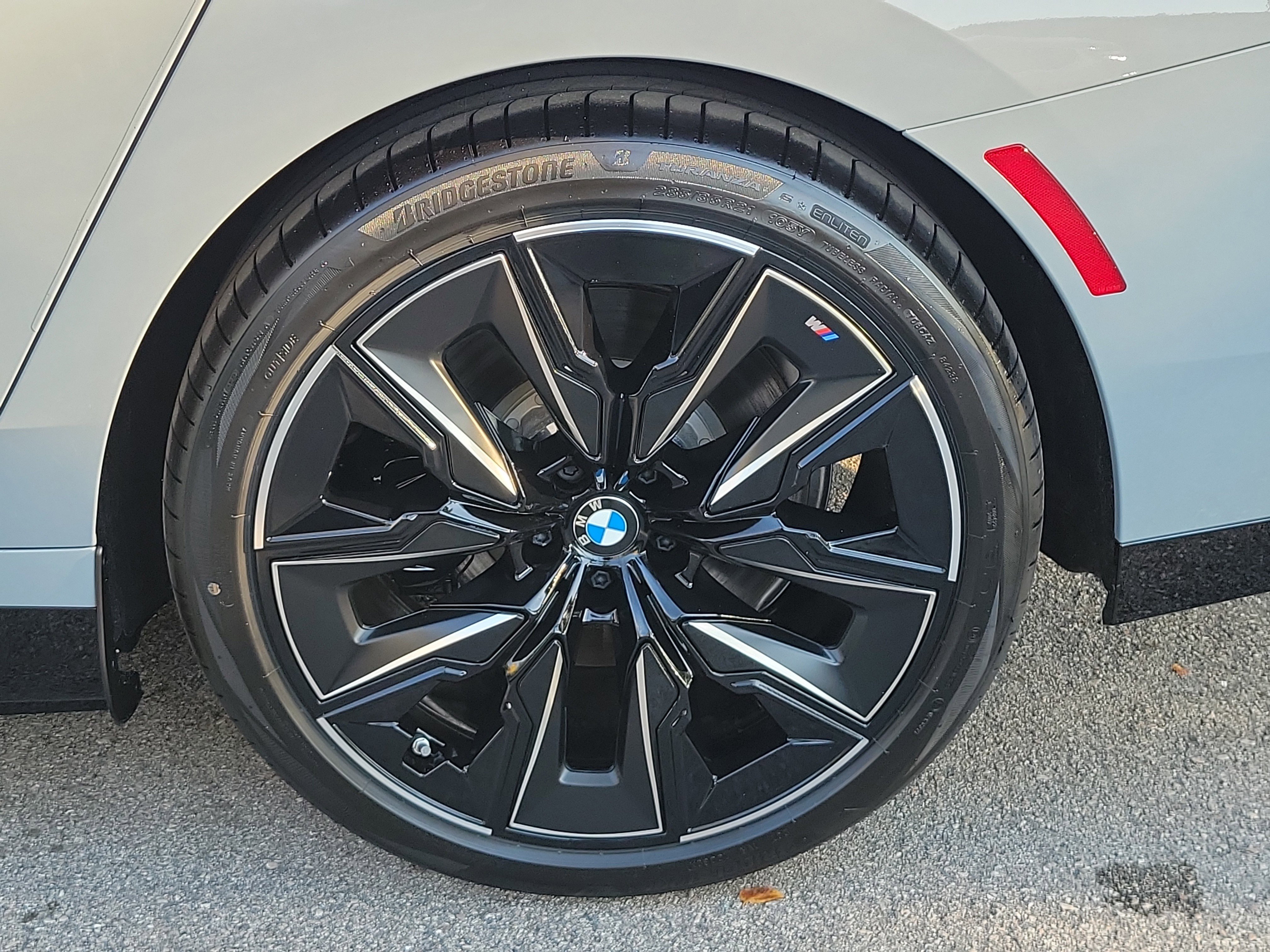 New 2026 BMW i7 eDrive50 w/ M Sport Package image 9