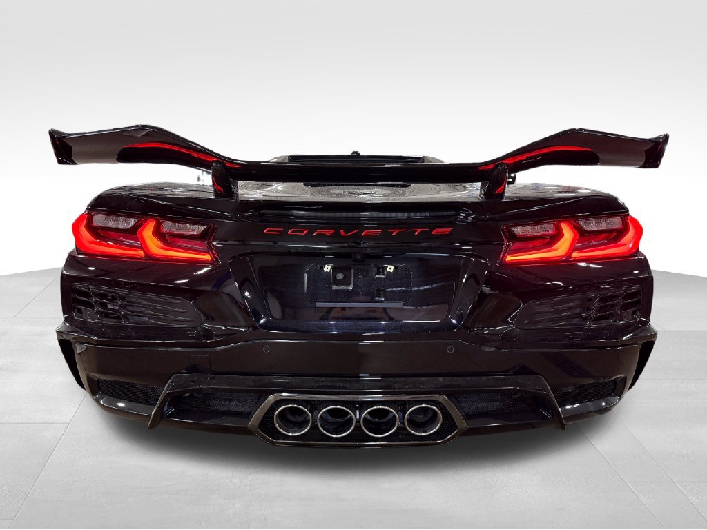 Used 2024 Chevrolet Corvette Z06 w/ Z07 Performance Package RWD image 5