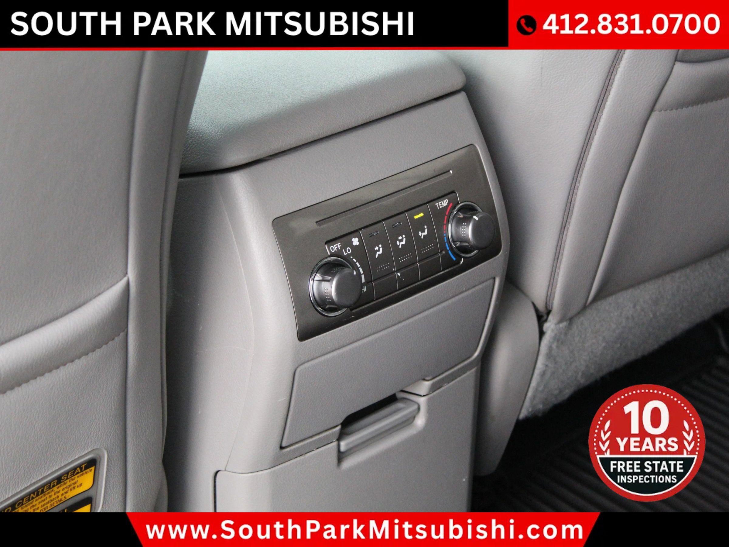 Used 2011 Toyota Highlander SE w/ Tow Pkg image 15