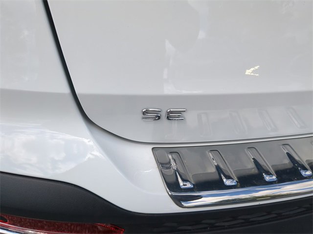 New 2025 Volkswagen Taos SE image 7