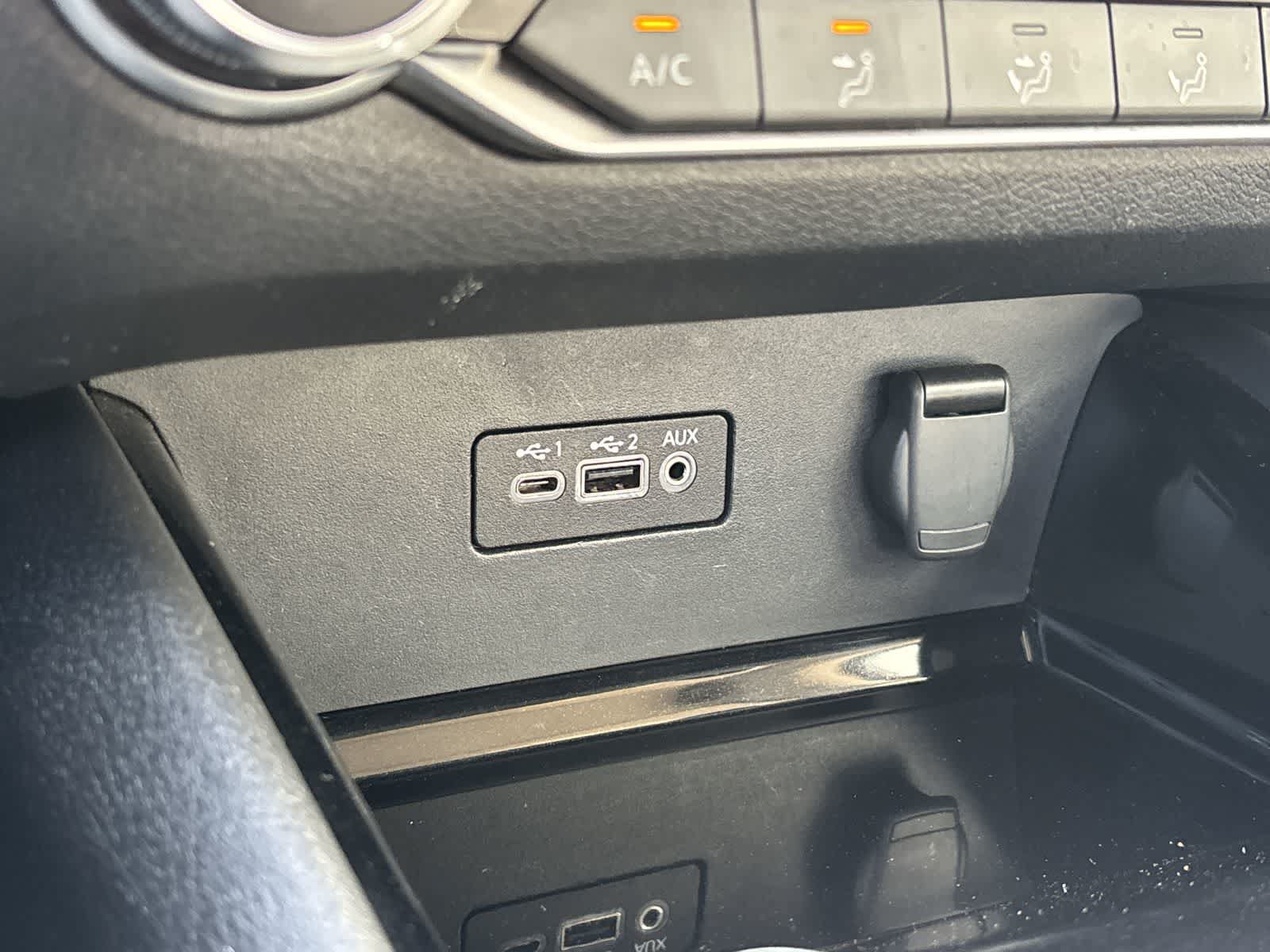 Used 2024 Nissan Altima 2.5 SV FWD image 25