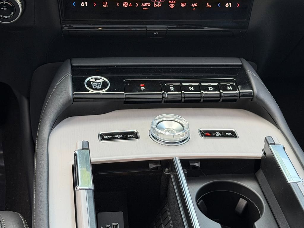 New 2026 Lincoln Navigator L Reserve AWD/4WD image 17