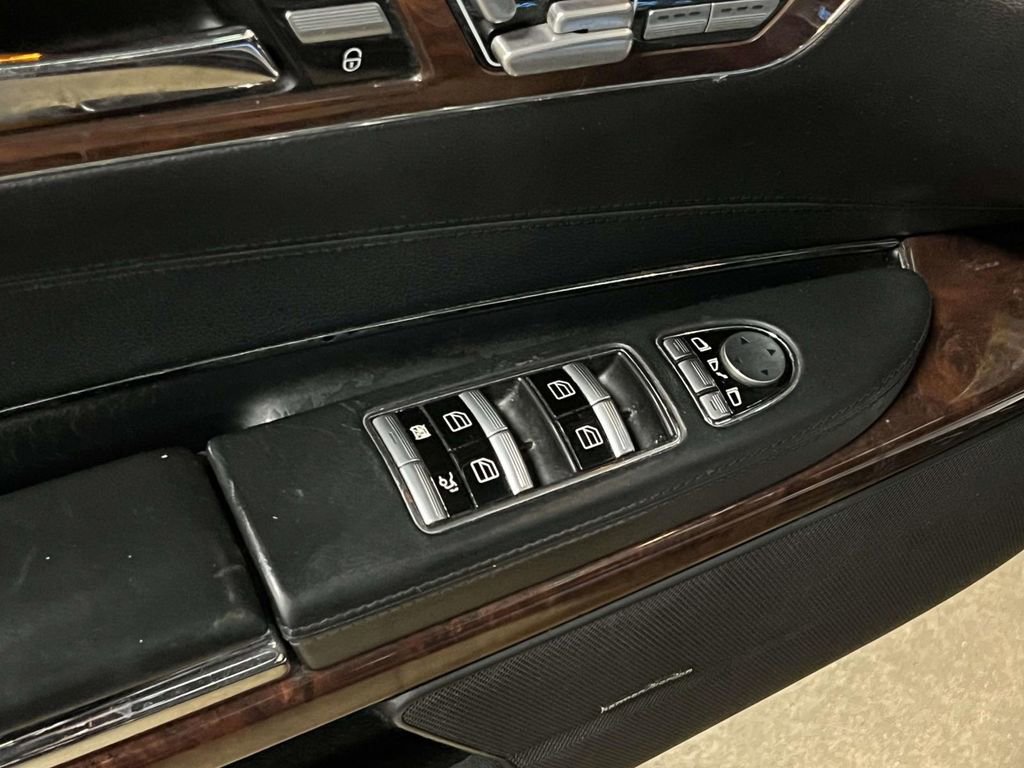 Used 2013 Mercedes-Benz CL 550 4MATIC image 9