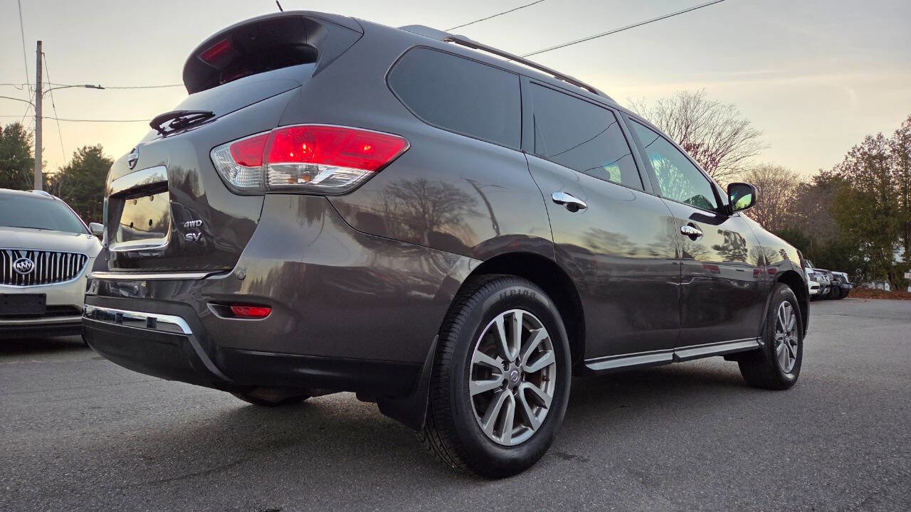 Used 2015 Nissan Pathfinder SV w/ Cargo Package image 14