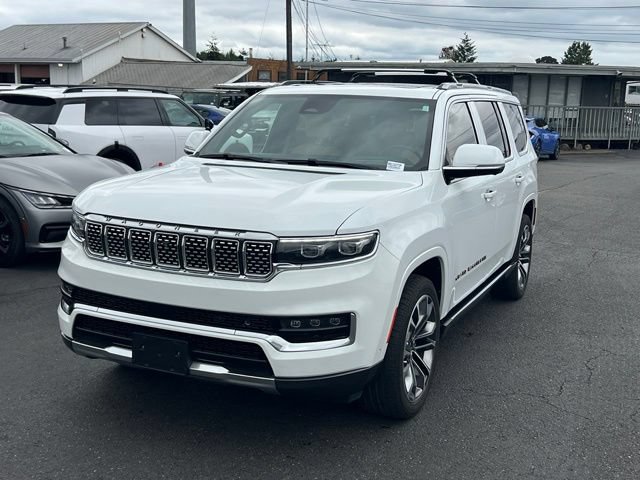 Used 2022 Jeep Grand Wagoneer Series III w/ Flexible Seating Group AWD/4WD image 3