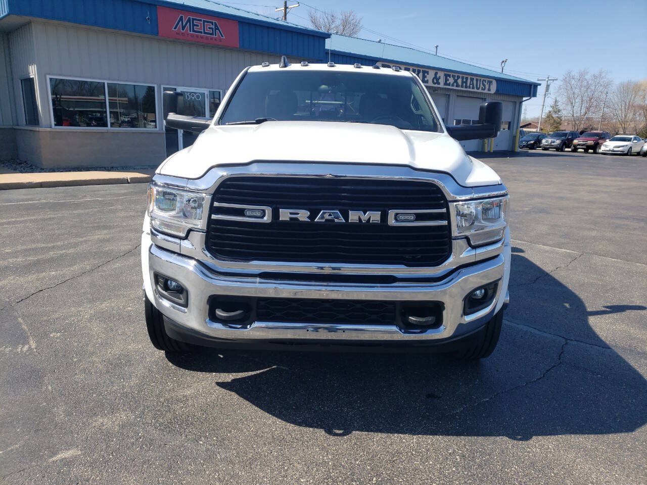 Used 2021 RAM 5500 SLT w/ Quick Order Package 2YG SLT AWD/4WD image 4