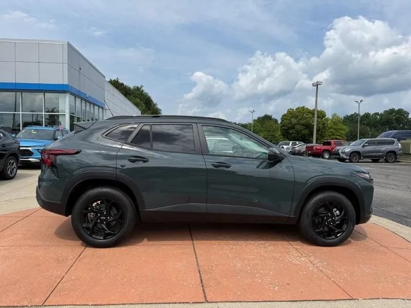 New 2026 Chevrolet Trax LT w/ Driver Confidence Package