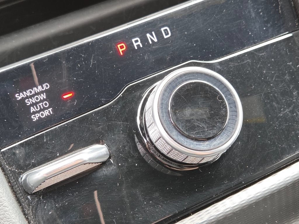 Used 2024 Jeep Grand Cherokee L Limited AWD/4WD image 11