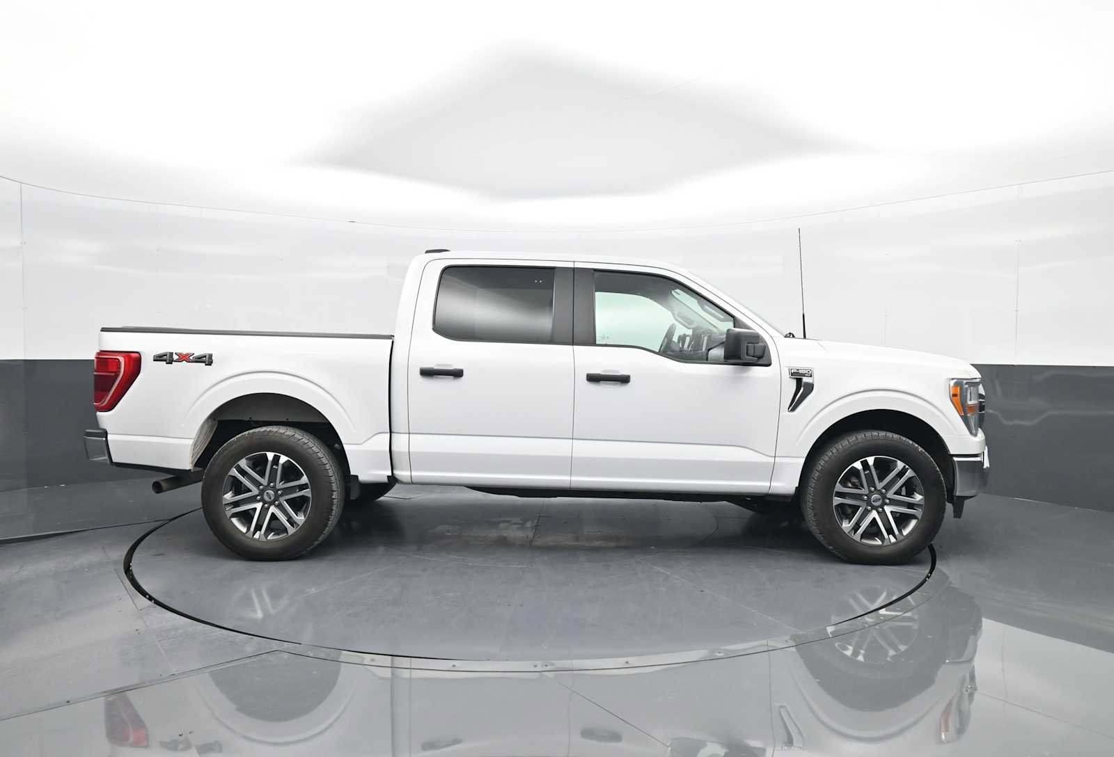 Used 2022 Ford F150 XLT image 9