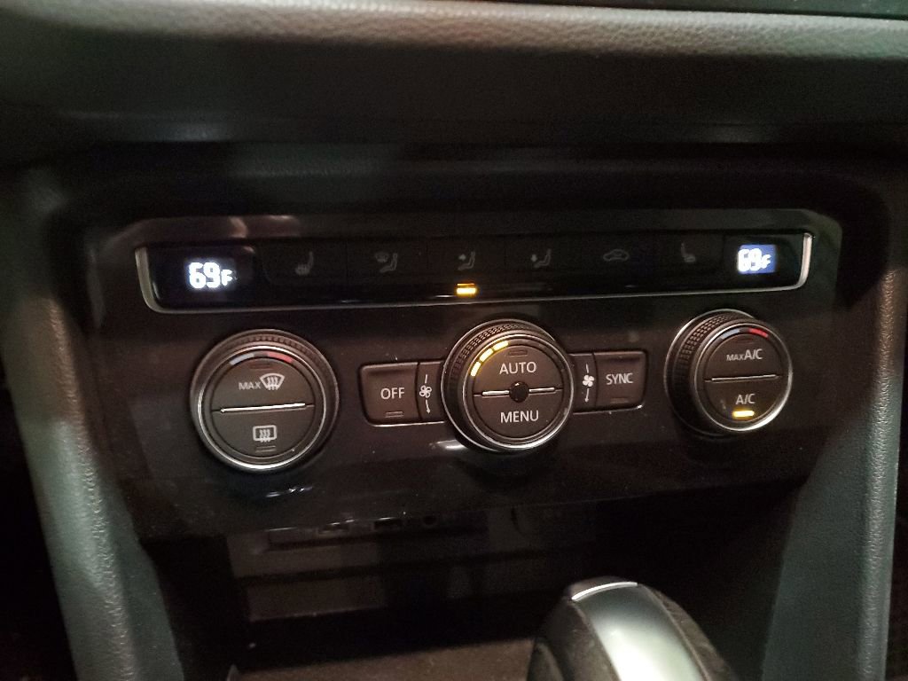 Used 2018 Volkswagen Tiguan SE AWD/4WD image 14