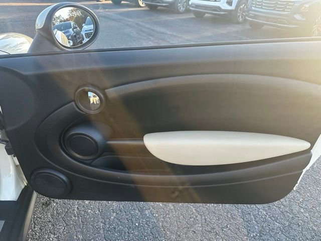 Used 2013 MINI Cooper Base image 18