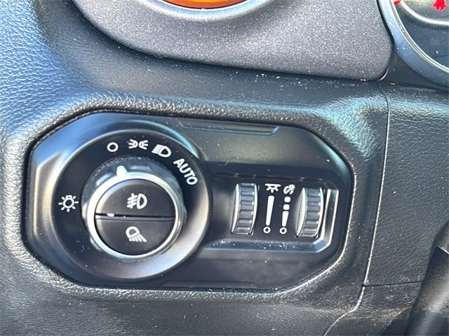 Used 2022 Jeep Gladiator Mojave w/ LED Lighting Group image 32