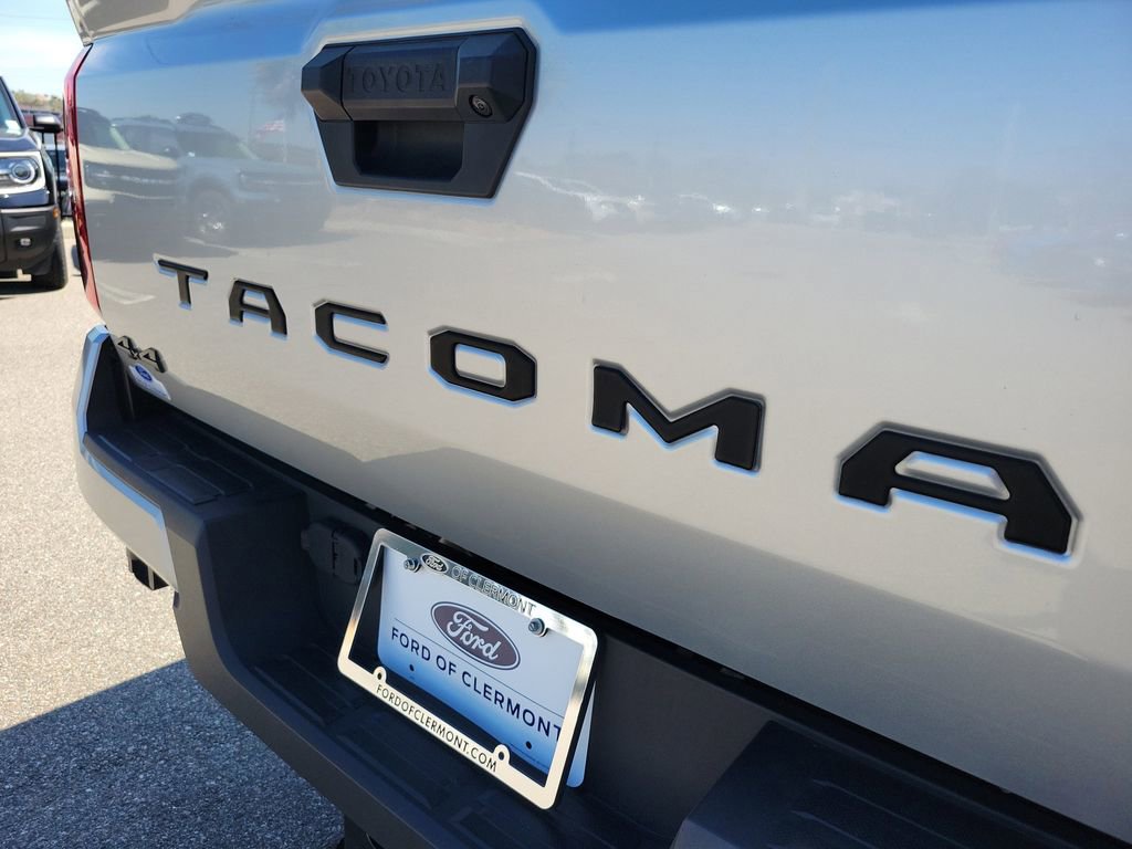 Used 2024 Toyota Tacoma TRD Off-Road image 8