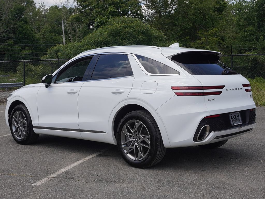 Used 2024 Genesis GV70 2.5T w/ Advanced Package AWD/4WD image 10