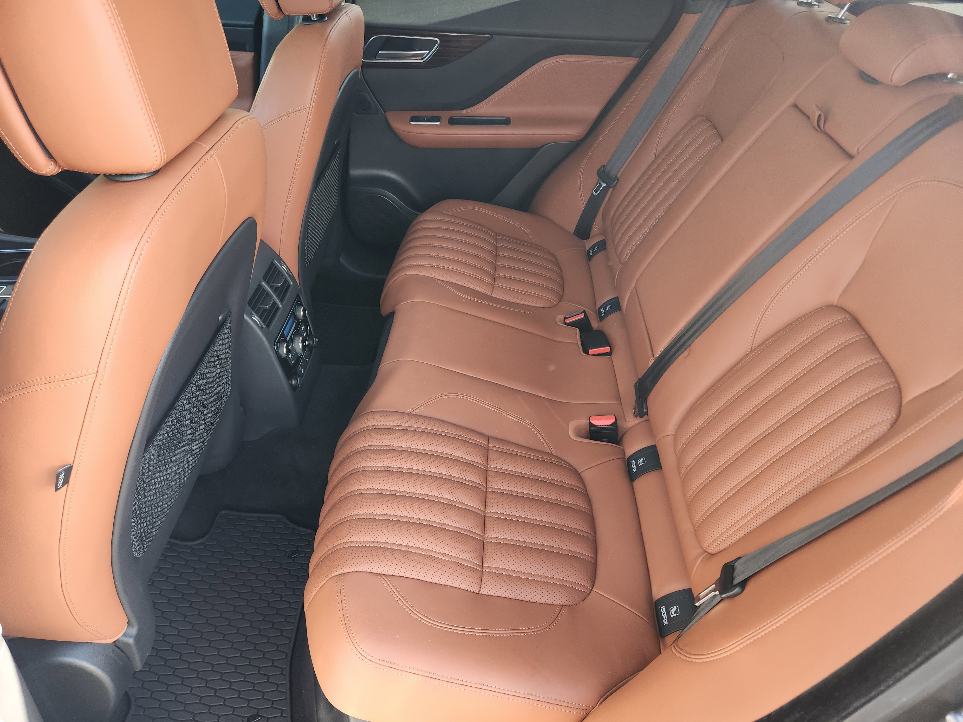 Used 2019 Jaguar F-PACE Portfolio image 17