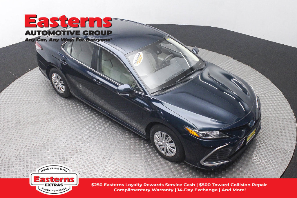 Used 2021 Toyota Camry LE FWD image 4