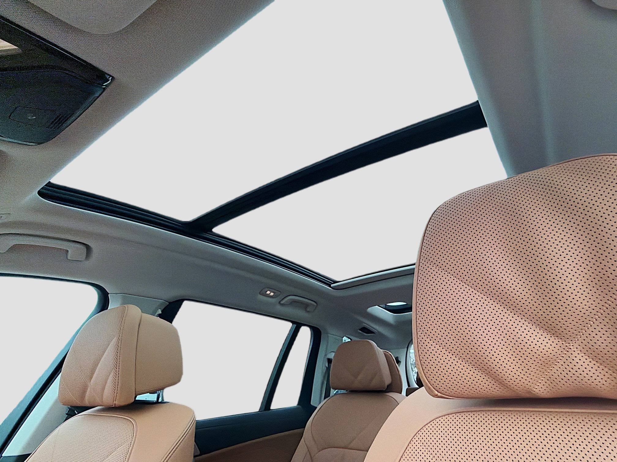 Used 2025 BMW X7 xDrive40i w/ Premium Package image 29