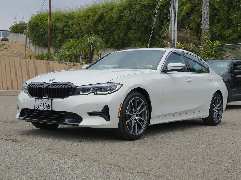 Used 2021 BMW 330i Sedan w/ Convenience Package RWD image 3
