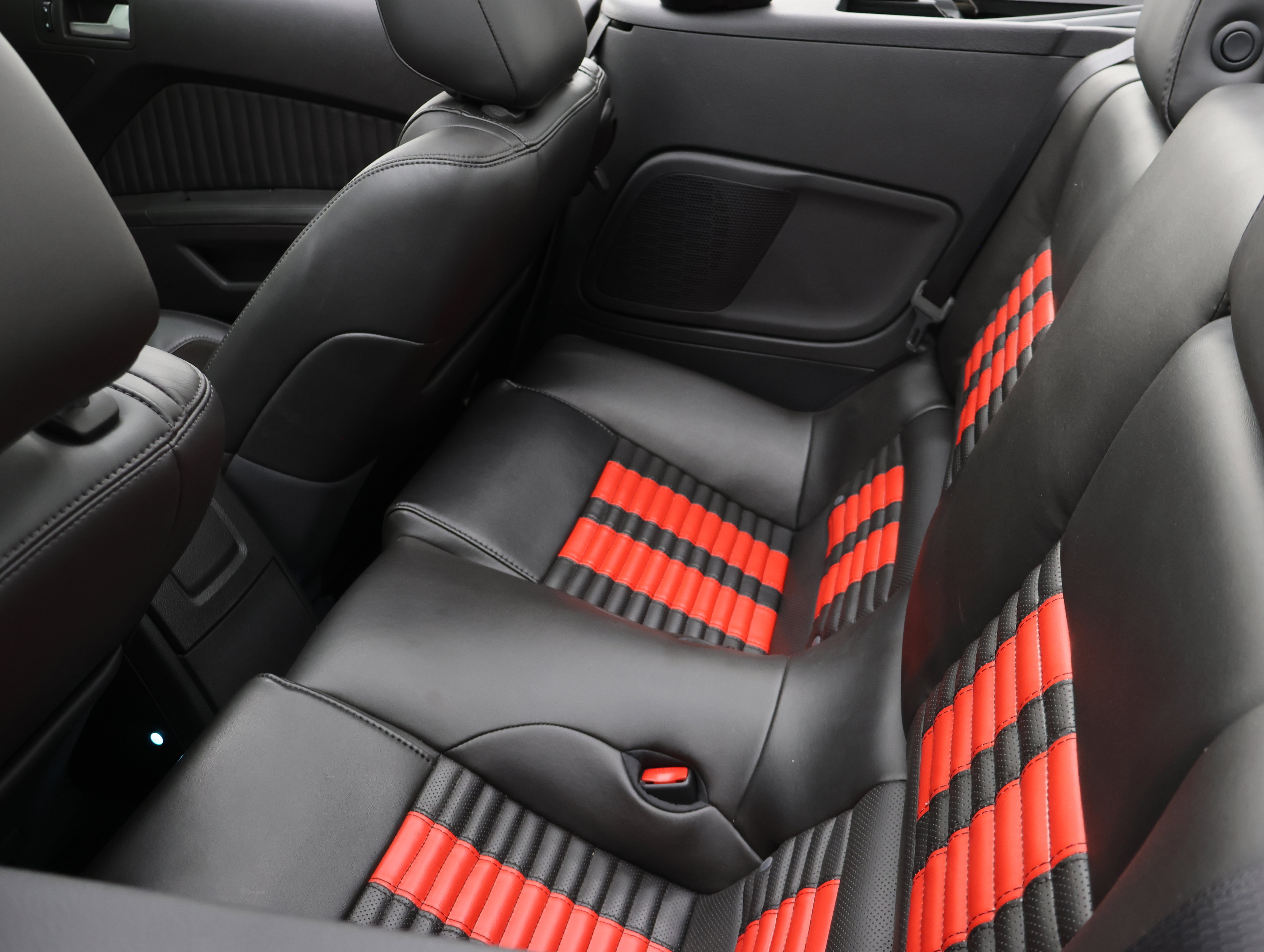 Used 2011 Ford Mustang Shelby GT500 w/ SVT Performance Pkg RWD image 61