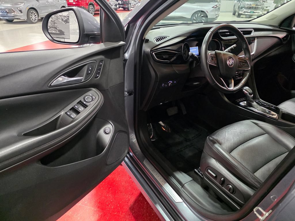 Used 2020 Buick Encore GX Essence w/ Experience Buick Package AWD/4WD image 11