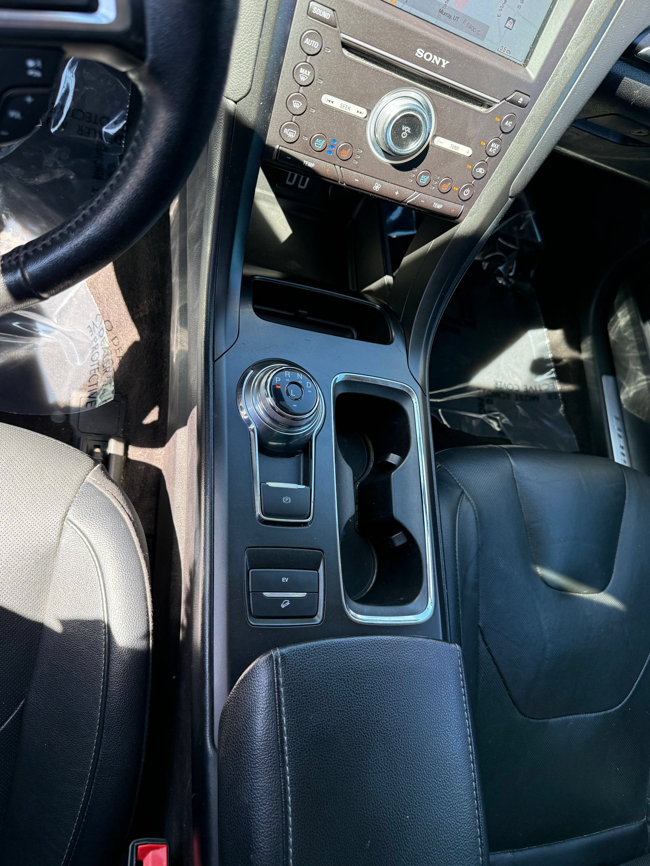 Used 2019 Ford Fusion Energi Titanium FWD image 23