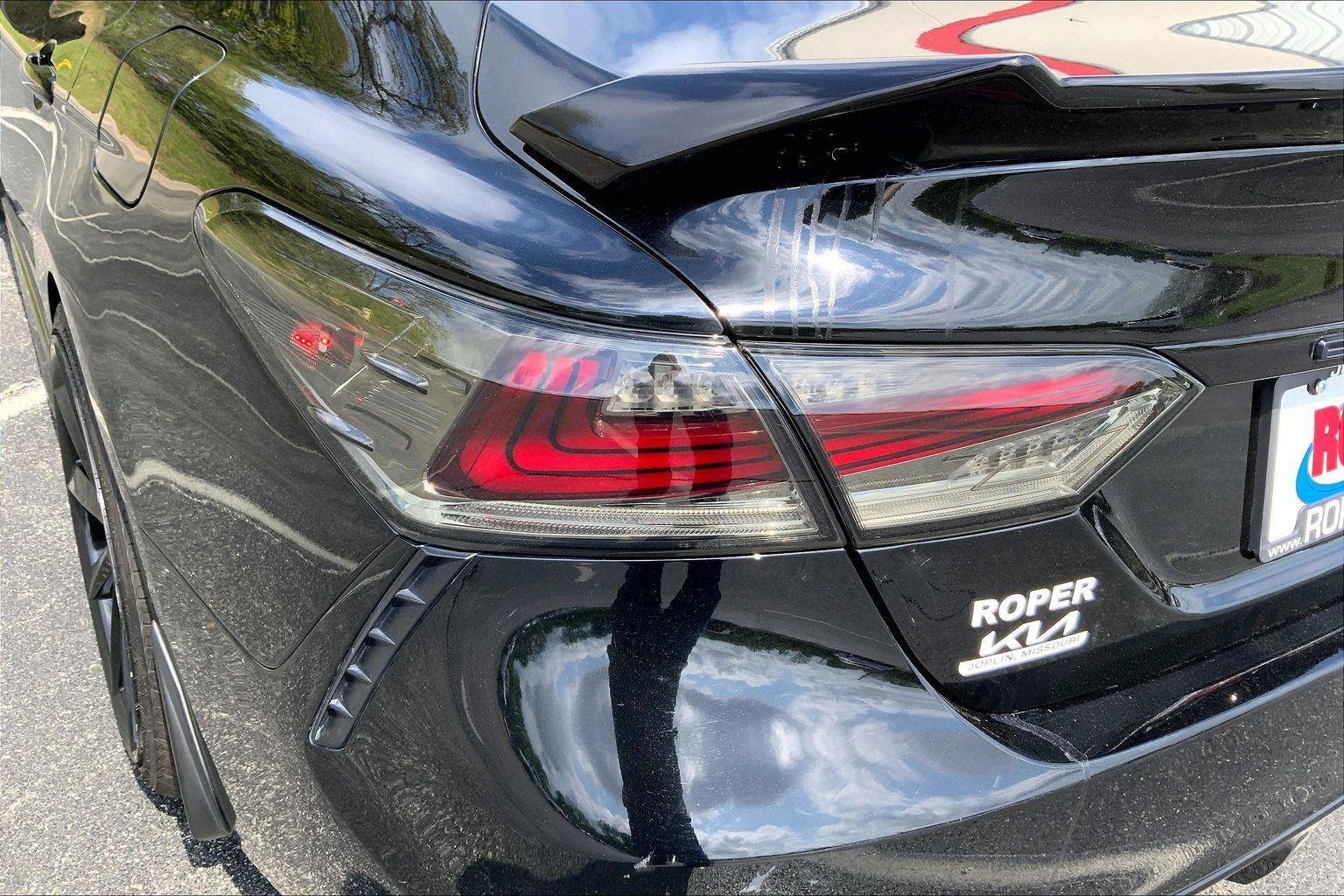 Used 2019 Toyota Camry XSE FWD image 29