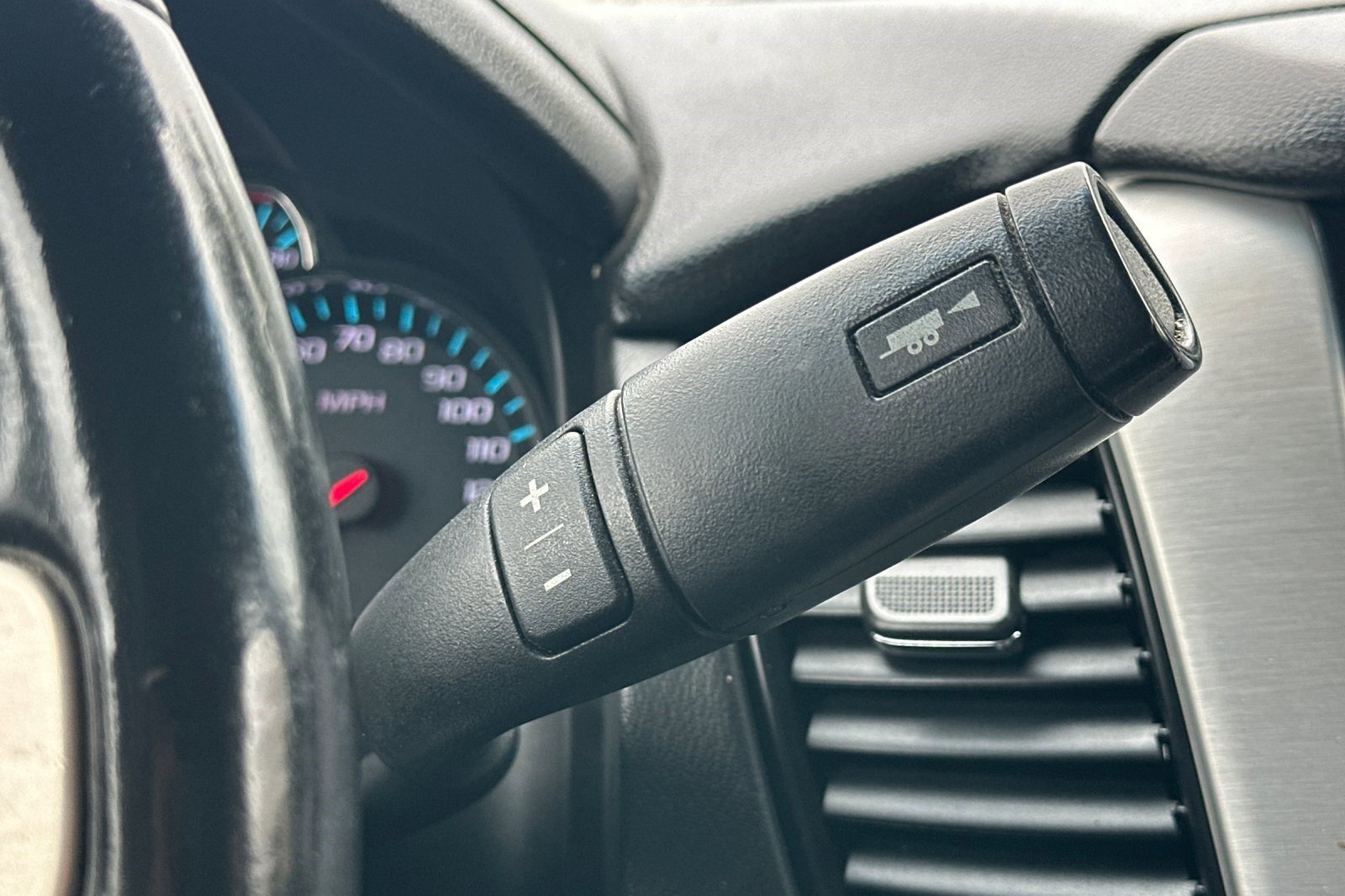 Used 2019 GMC Yukon SLE w/ Convenience Package image 23