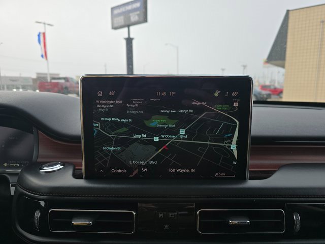 Used 2021 Lincoln Aviator Reserve w/ Equipment Group 210A image 17