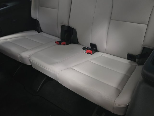 Used 2025 Kia Telluride S FWD image 30