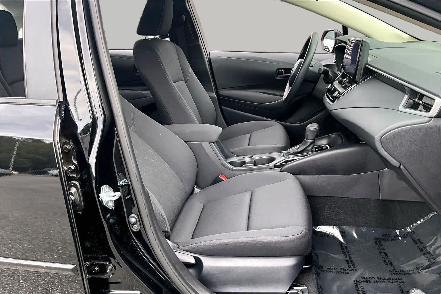 Used 2026 Toyota Corolla LE w/ LE Premium Package FWD image 9