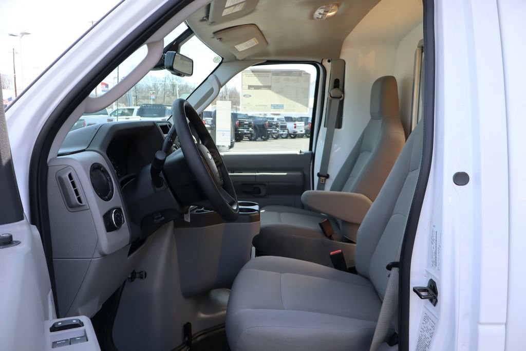 New 2027 Ford E-450 and Econoline 450 Super Duty w/ Power Equipment Group image 20