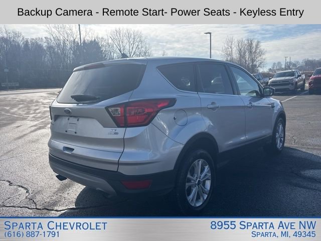 Used 2019 Ford Escape SE image 3