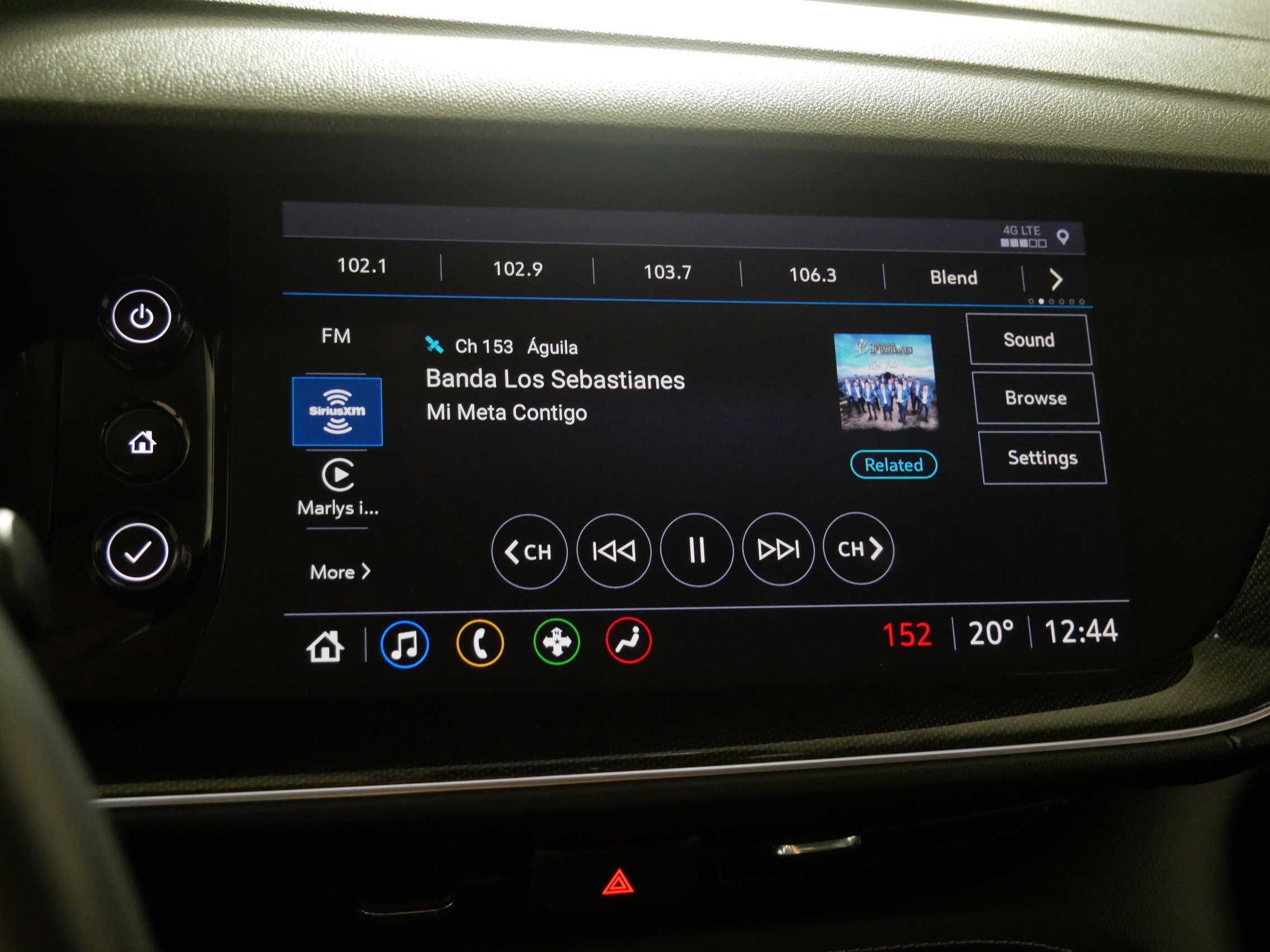 Used 2021 Buick Envision Essence image 22