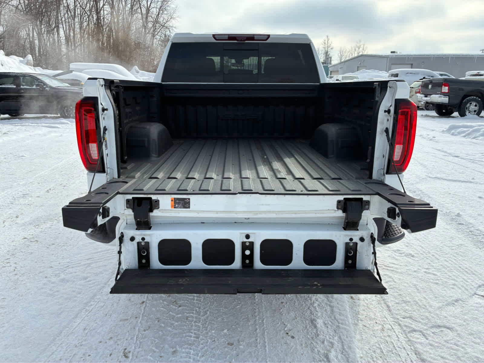 Used 2021 GMC Sierra 1500 AT4 w/ AT4 Premium Package image 10