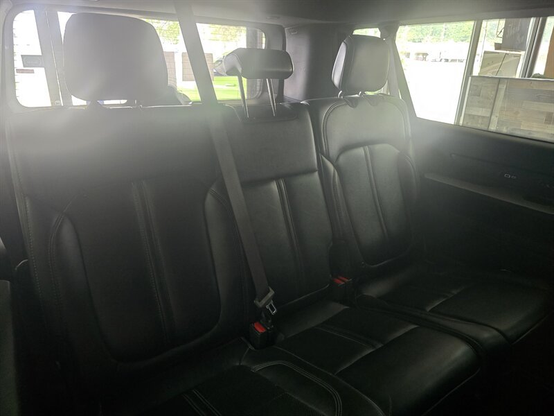 Used 2023 Jeep Wagoneer L Series III RWD image 20
