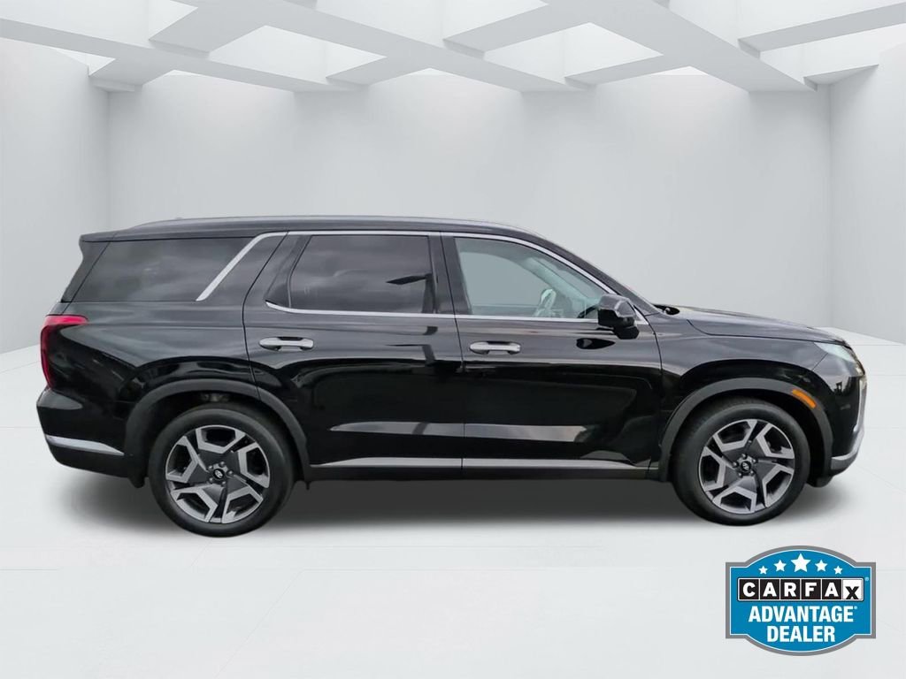 Used 2023 Hyundai Palisade Limited AWD/4WD image 3