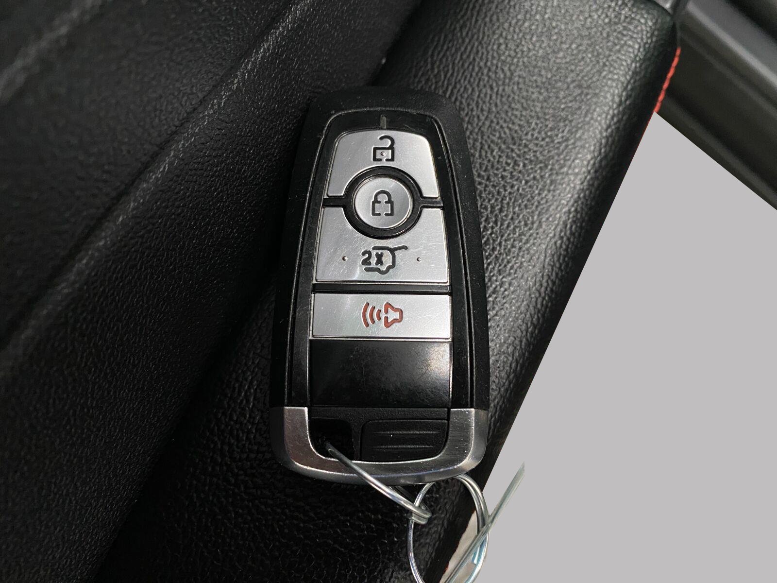 Used 2025 Ford Escape ST-Line AWD/4WD image 30